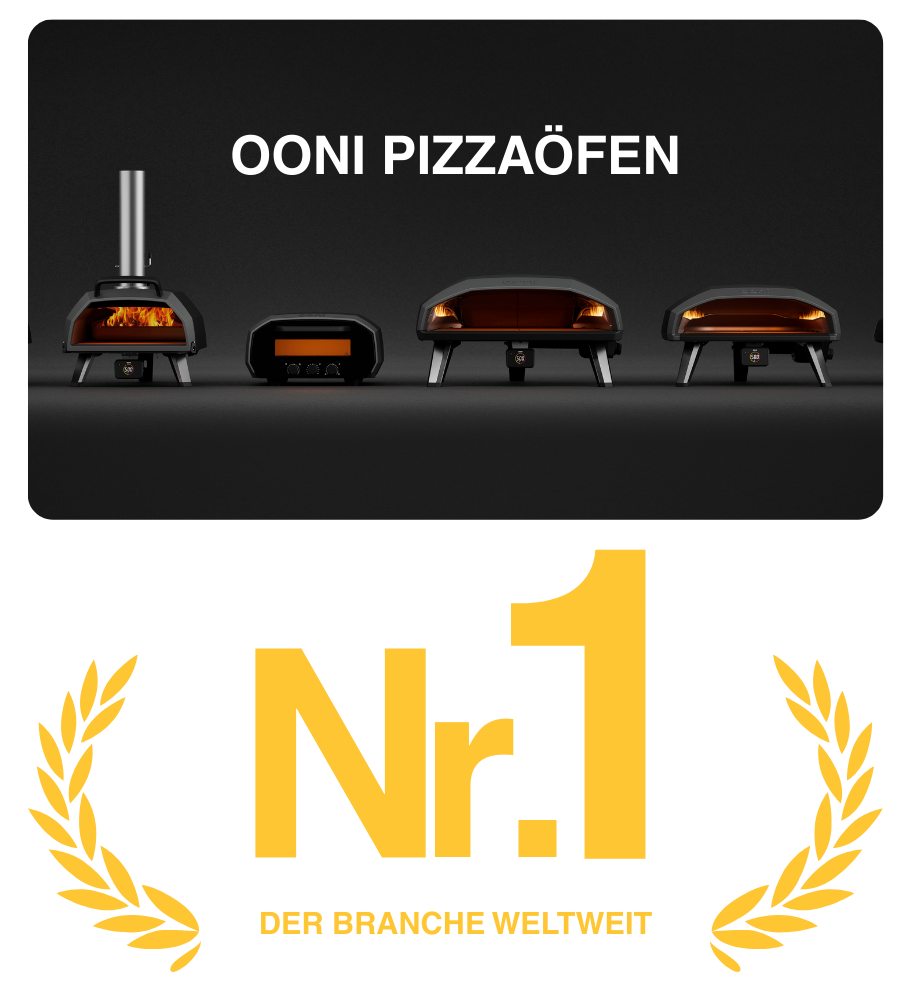 Vier OONI Pizzaöfen nebeneinander auf schwarzem Hintergrund – Nr. 1 der Branche weltweit