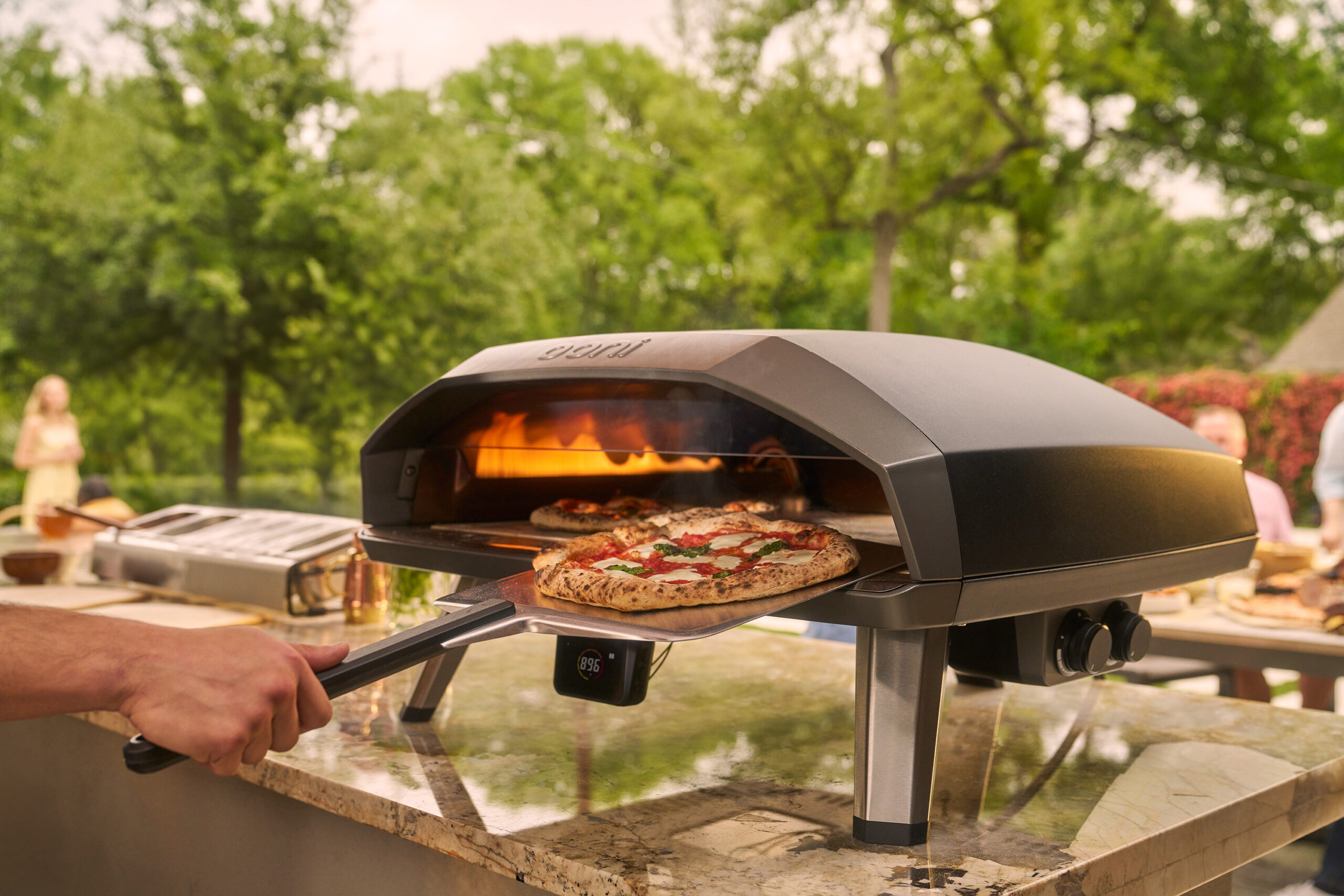 OONI Koda 2 Max Gas Pizzaofen – Knusprige Pizza mit sichtbaren Flammen aus dem großen OONI Pizzaofen