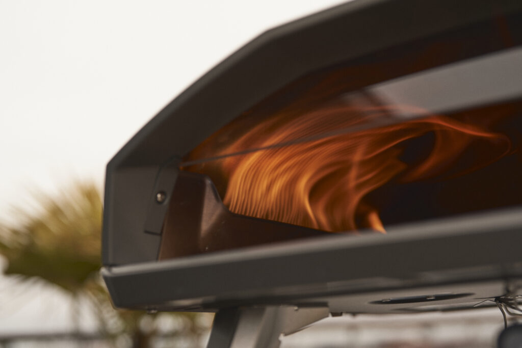 OONI Koda 2 Max Gas Pizzaofen mit Flammen – Kraftvolle Hitze für perfekte neapolitanische Pizza