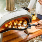 Ooni Karu 12 Pizzaofen mit Dessert im Gusseisen
